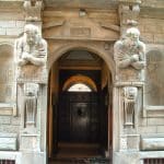 Ingresso di Palazzo degli Omenoni